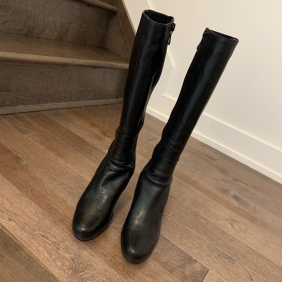 Y2K Leather Heeled Boots, Zip Closure, rounded toe - Picture 2 of 15